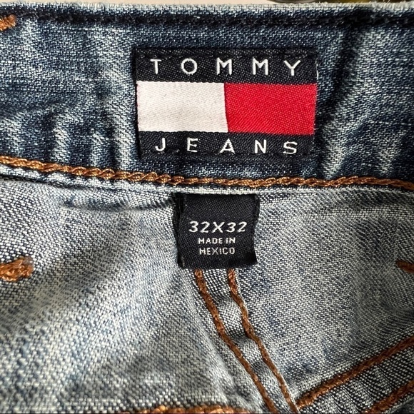 Vintage Y2K Tommy Hilfiger Flag Patch Denim Cutoff Freedom Jean Shorts - Picture 5 of 13